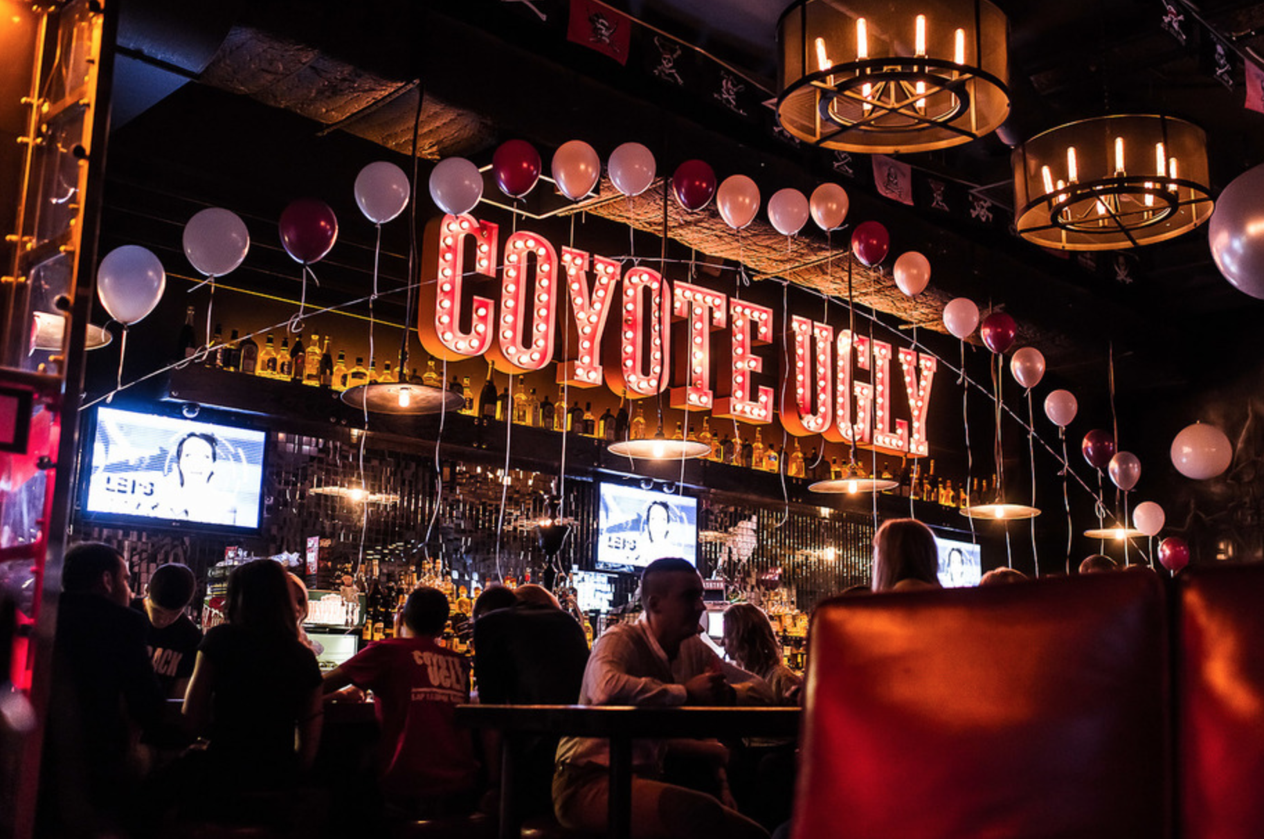 Бар гадкий койот спб. Гадкий койот бар в Москве. Coyote ugly Казань бар. Бар Гадкий койот Питер. Бар Гадкий койот Казань.