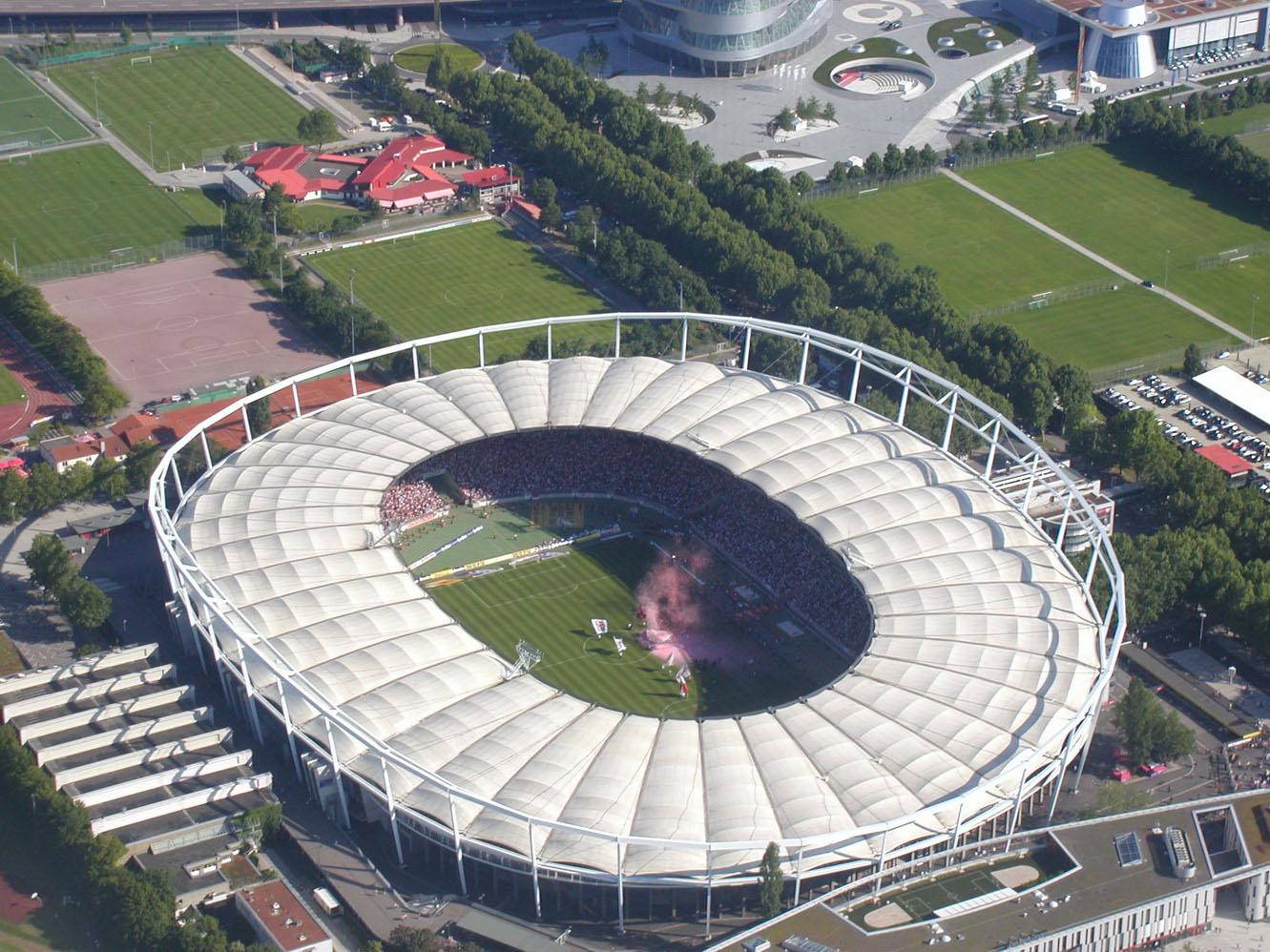 Штутгарт арена. Мерседес-Бенц Арена Штутгарт. Mercedes Benz Arena Stuttgart. Стадионы Бундеслиги фото.