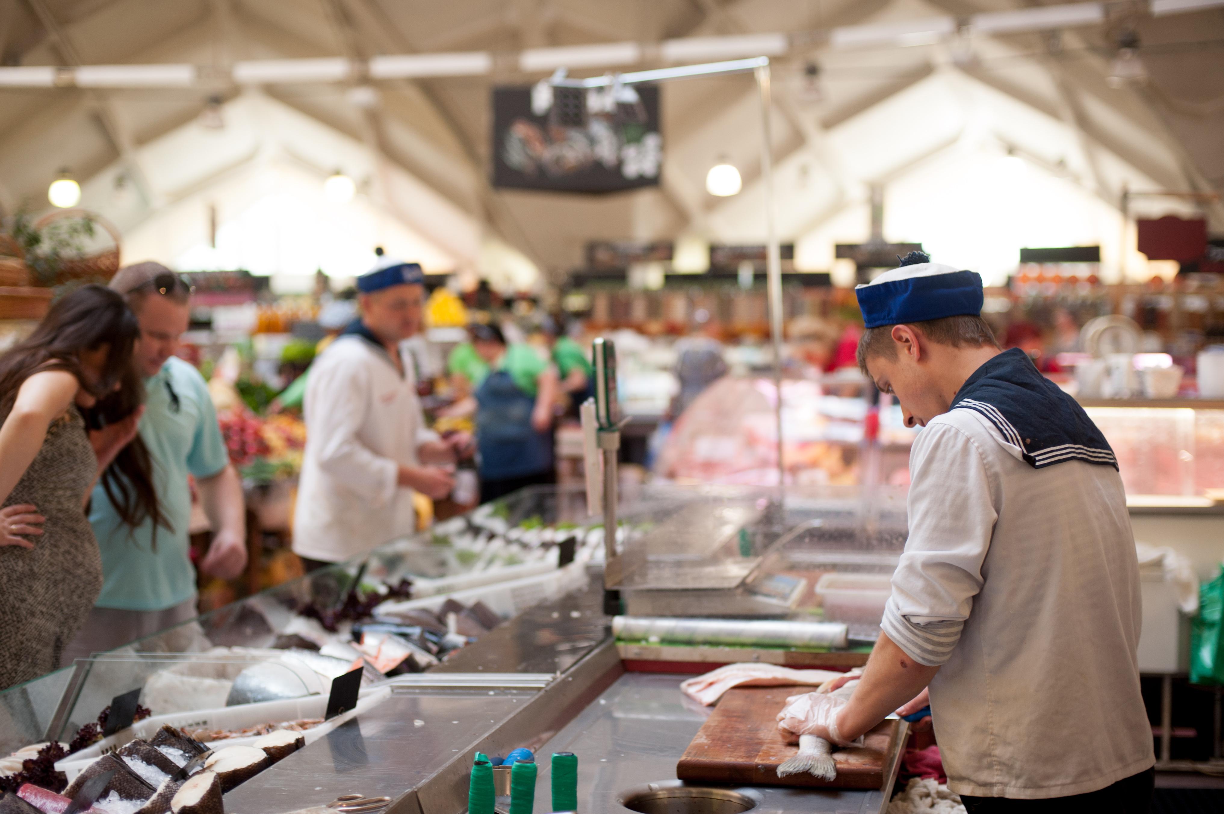 Moscow market. Даниловский рынок о рынке. Даниловский Маркет Москва. Открытые рынки в Москве. Даниловский рынок фото.