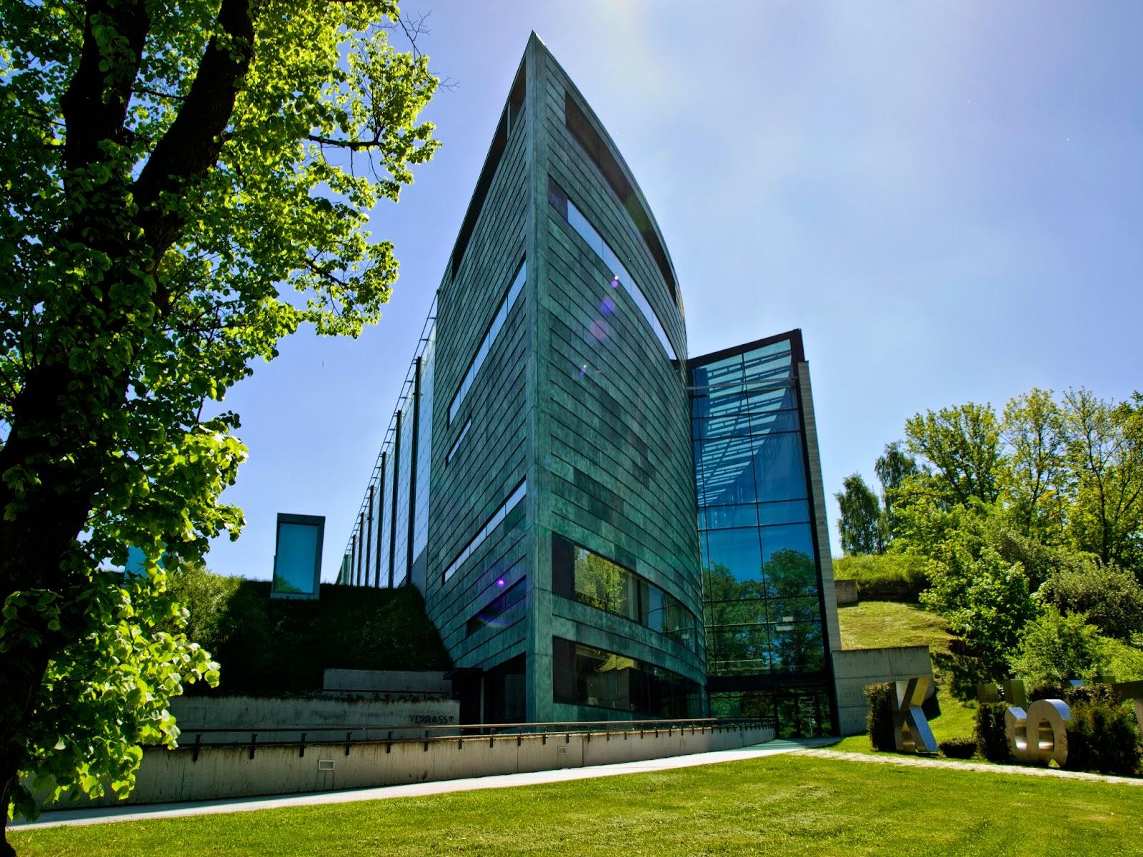 Художественный музей куму в таллине. Художественный музей kumu. Kumu музей таллинн. Эстонский художественный музей. Художественный музей kumu.