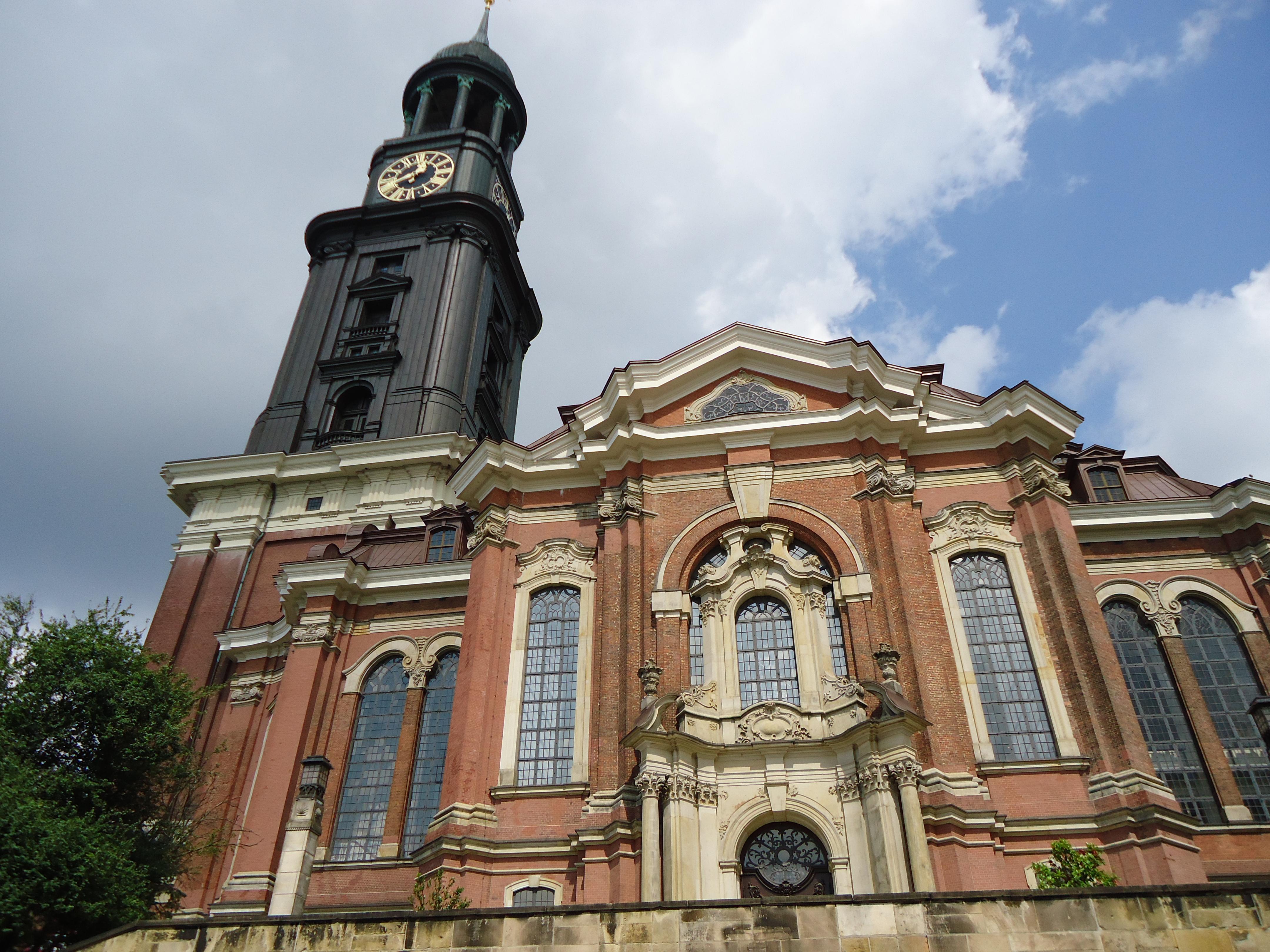 Церковь св михаила. Церковь св.Михаила (St. Michael's Church) 1714 года. Церковь Святого Михаила (Дзаудзи).