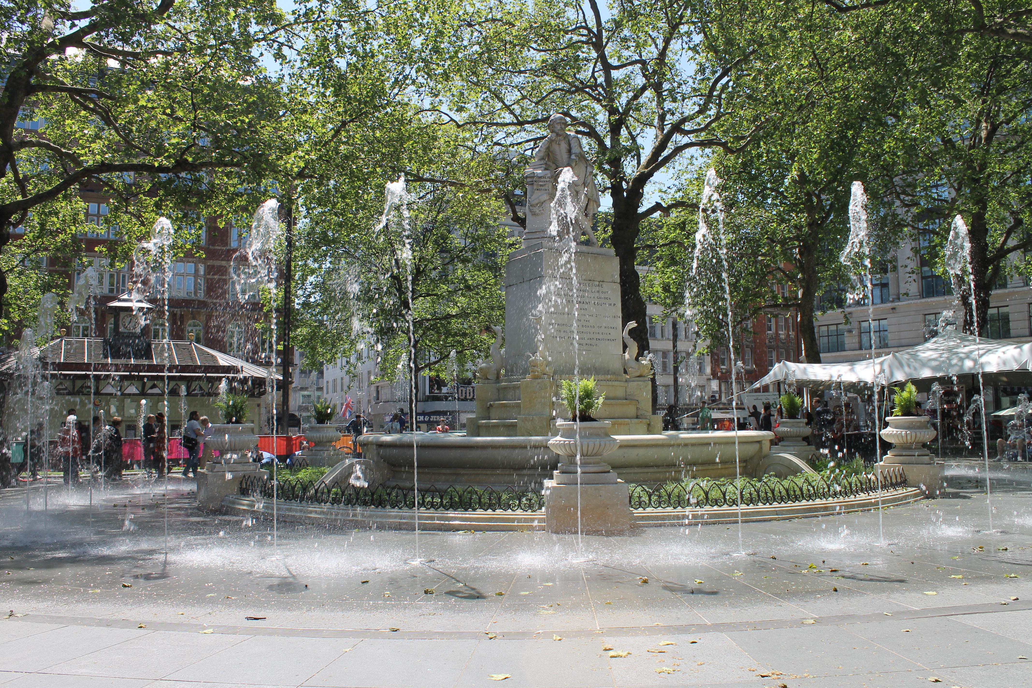 Лестер сквер в лондоне. Лестер сквер. Leicester Square.