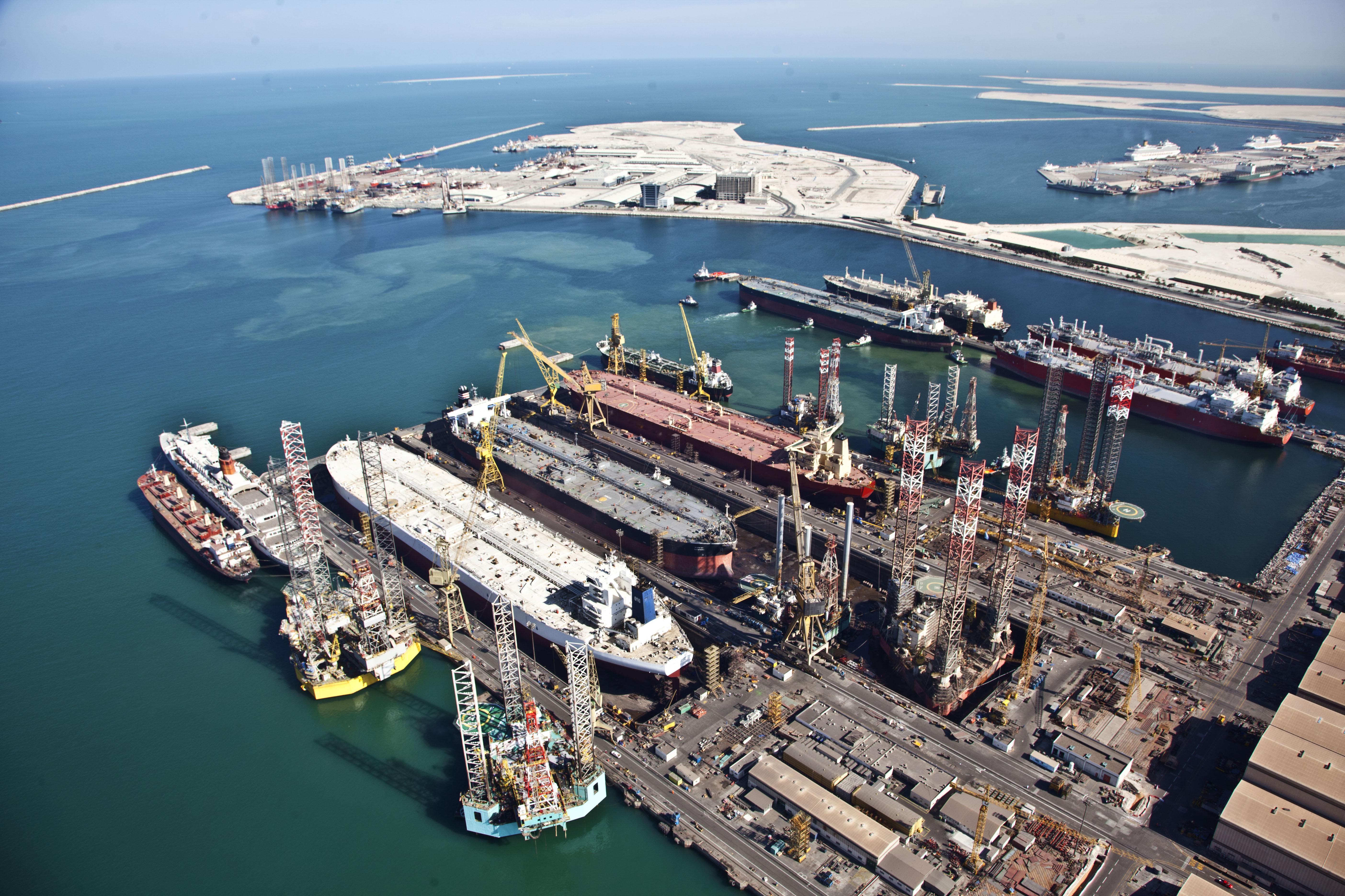Фото Судоремонтный завод Dubai Drydocks