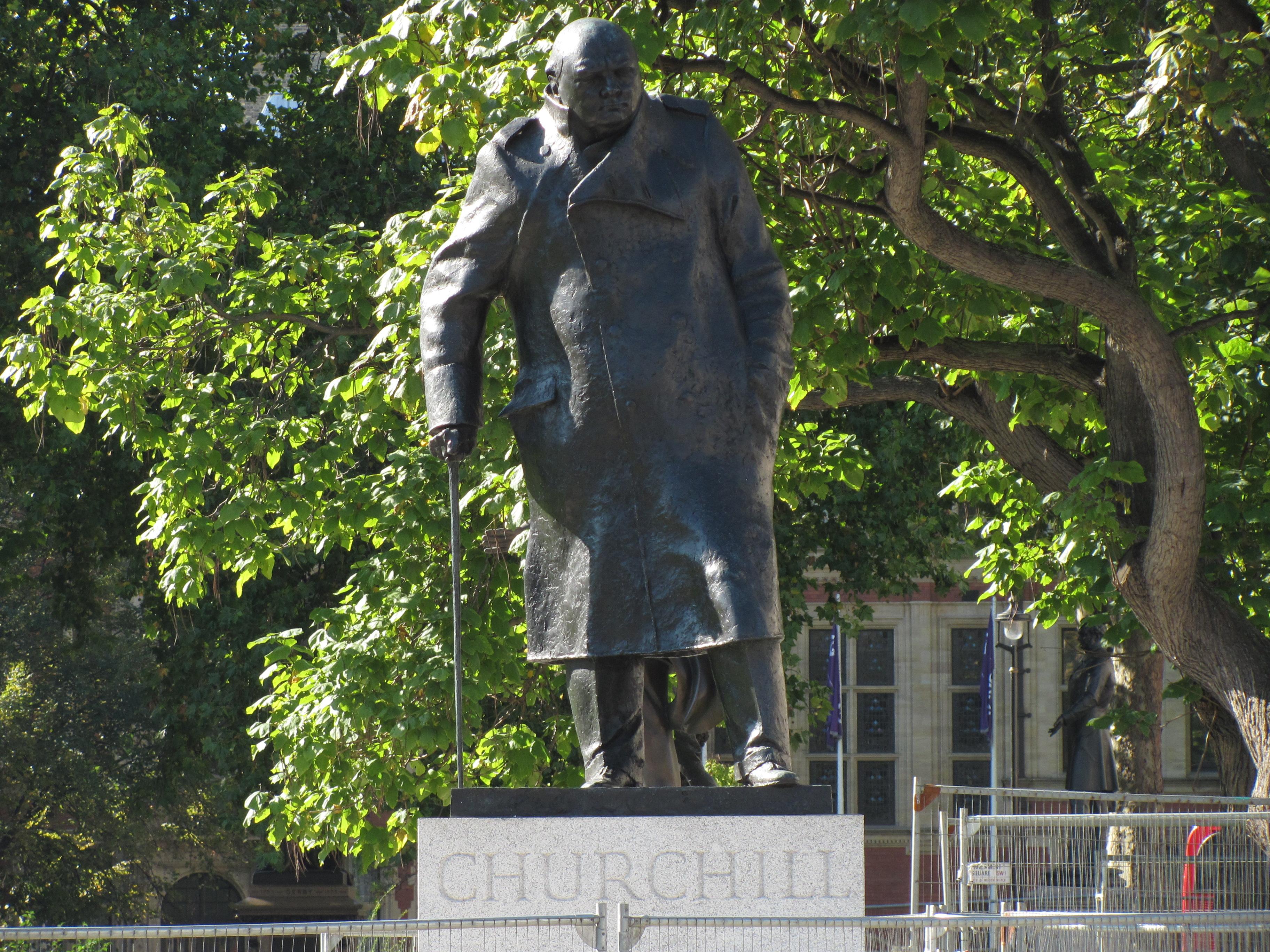 Фото Памятник Уинстону Черчиллю