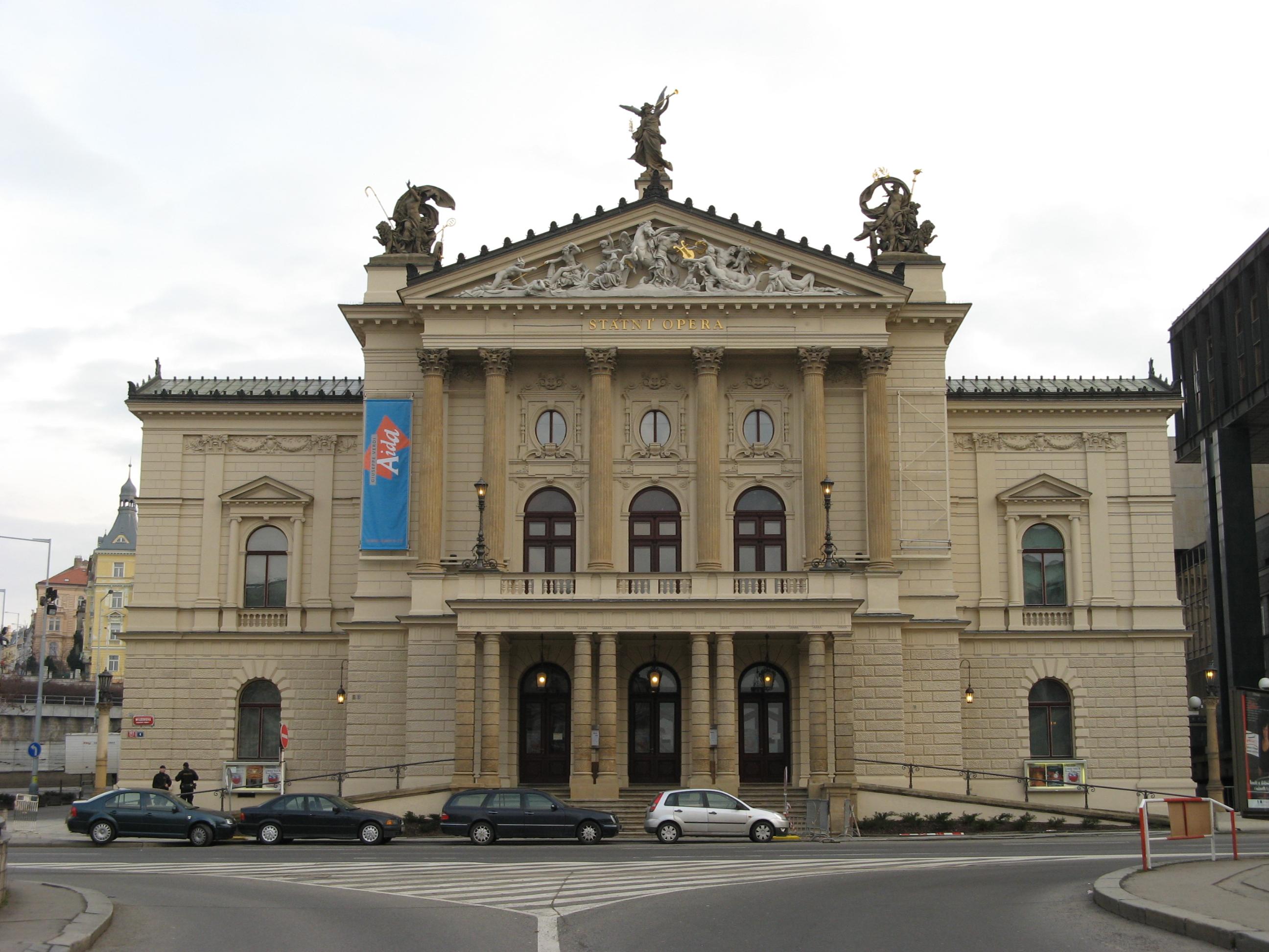 Фото Пражская государственная опера