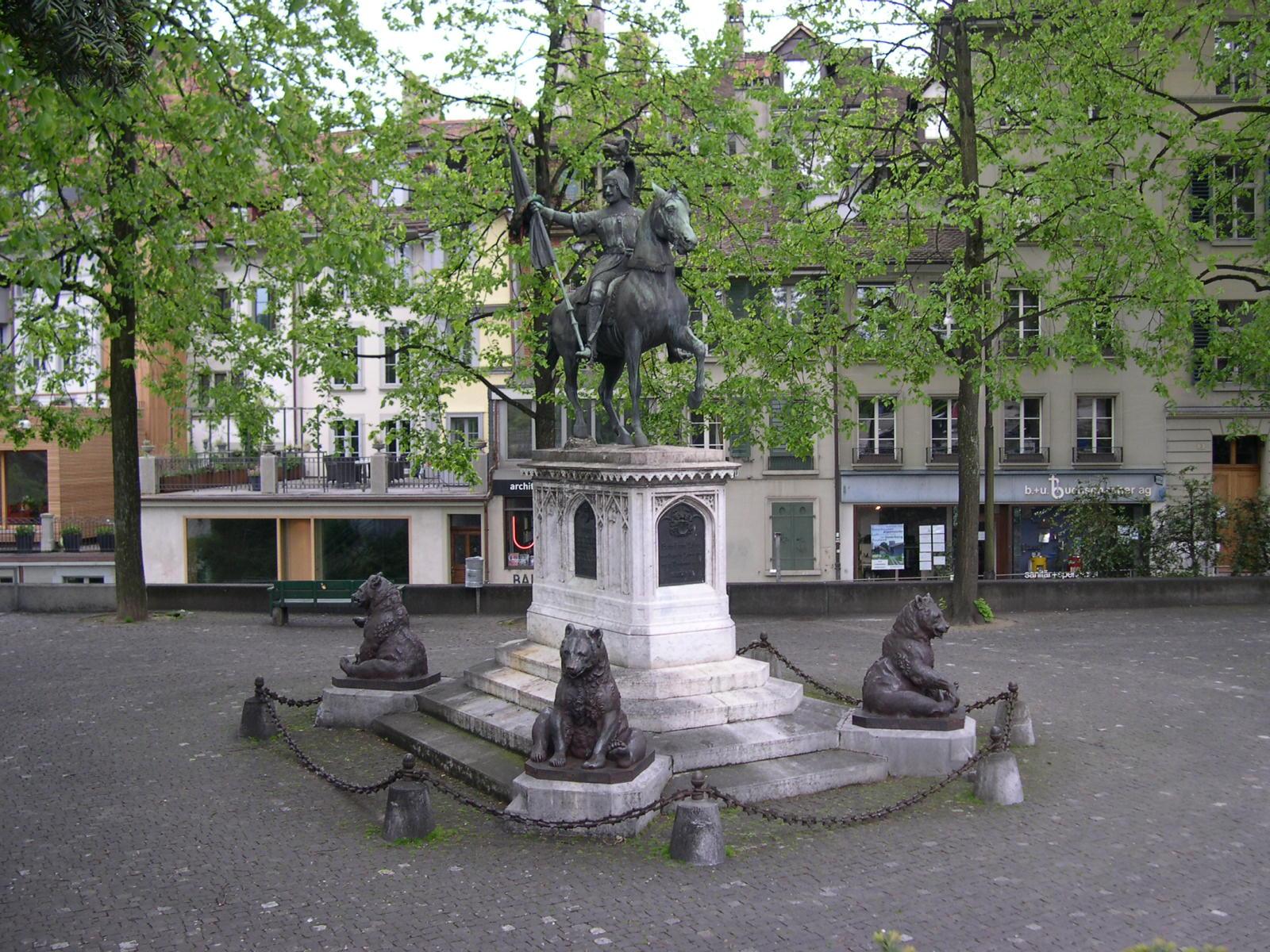 Фото Памятник Рудольфу фон Эрлаху