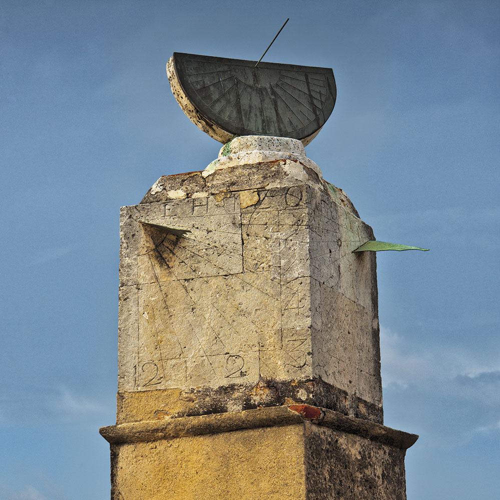 Фото Солнечные часы в Санто-Доминго