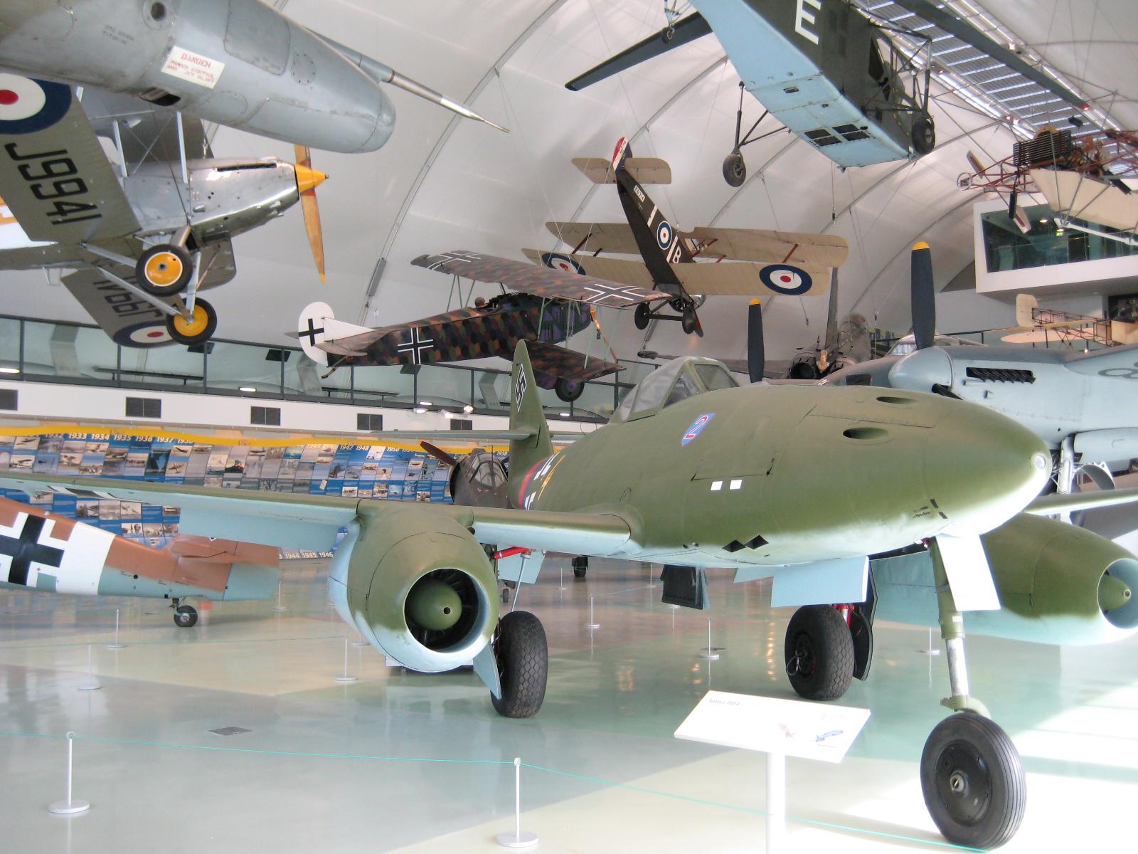 Фото Музей Королевских военно-воздушных сил