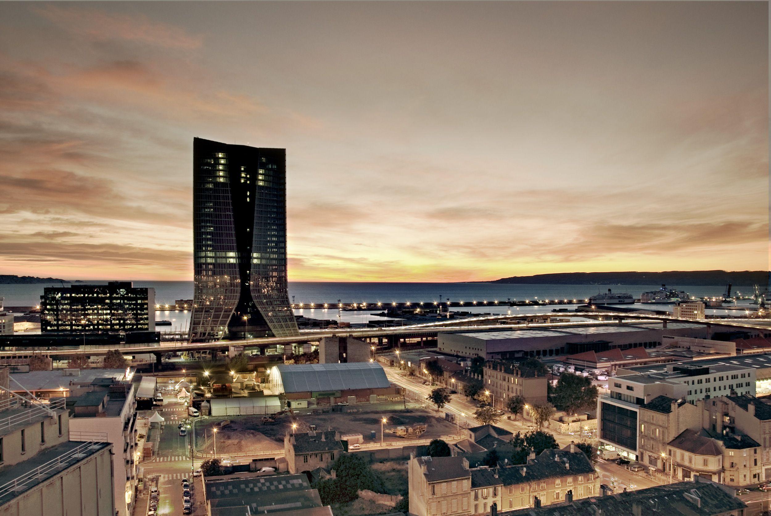 Фото Башня CMA CGM (Марсельская высотка)