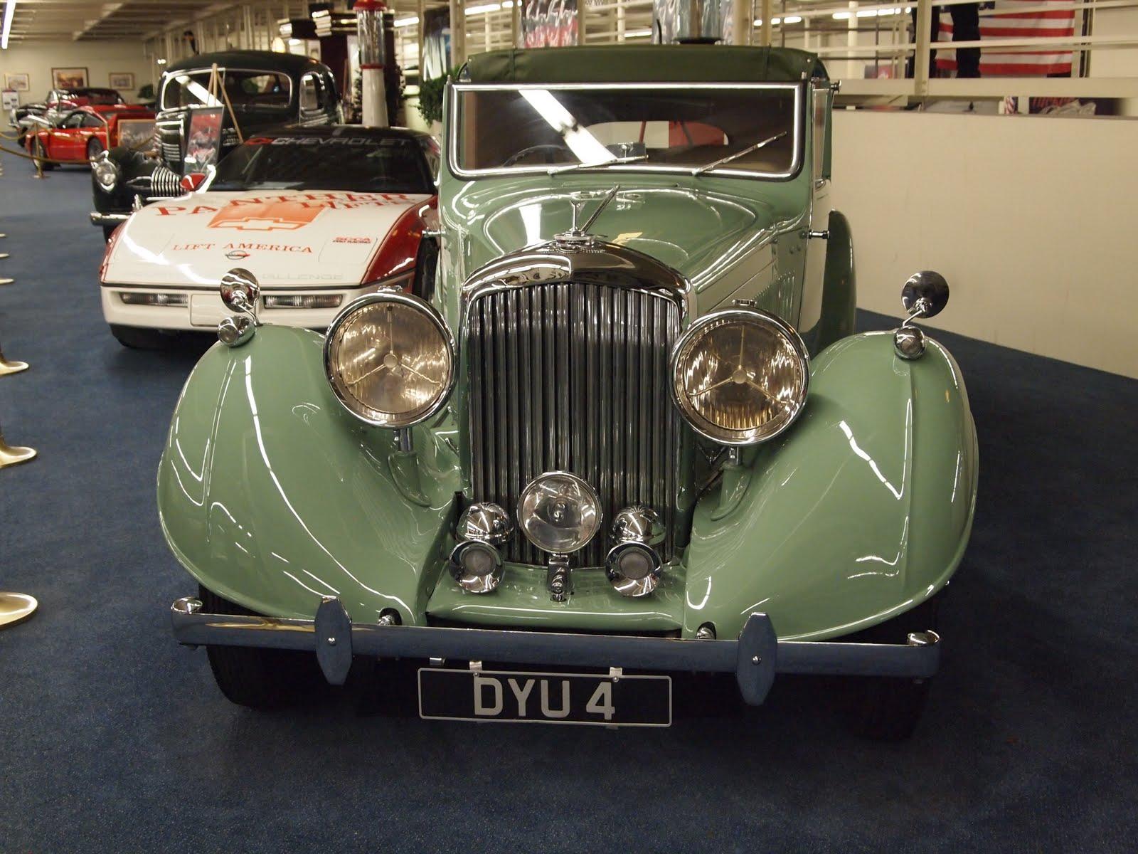 Фото Музей антикварных автомобилей