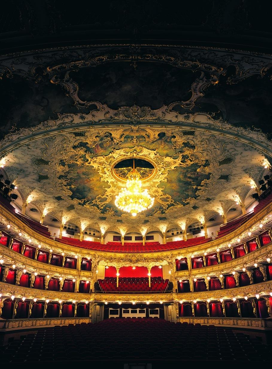 Фото Пражская государственная опера