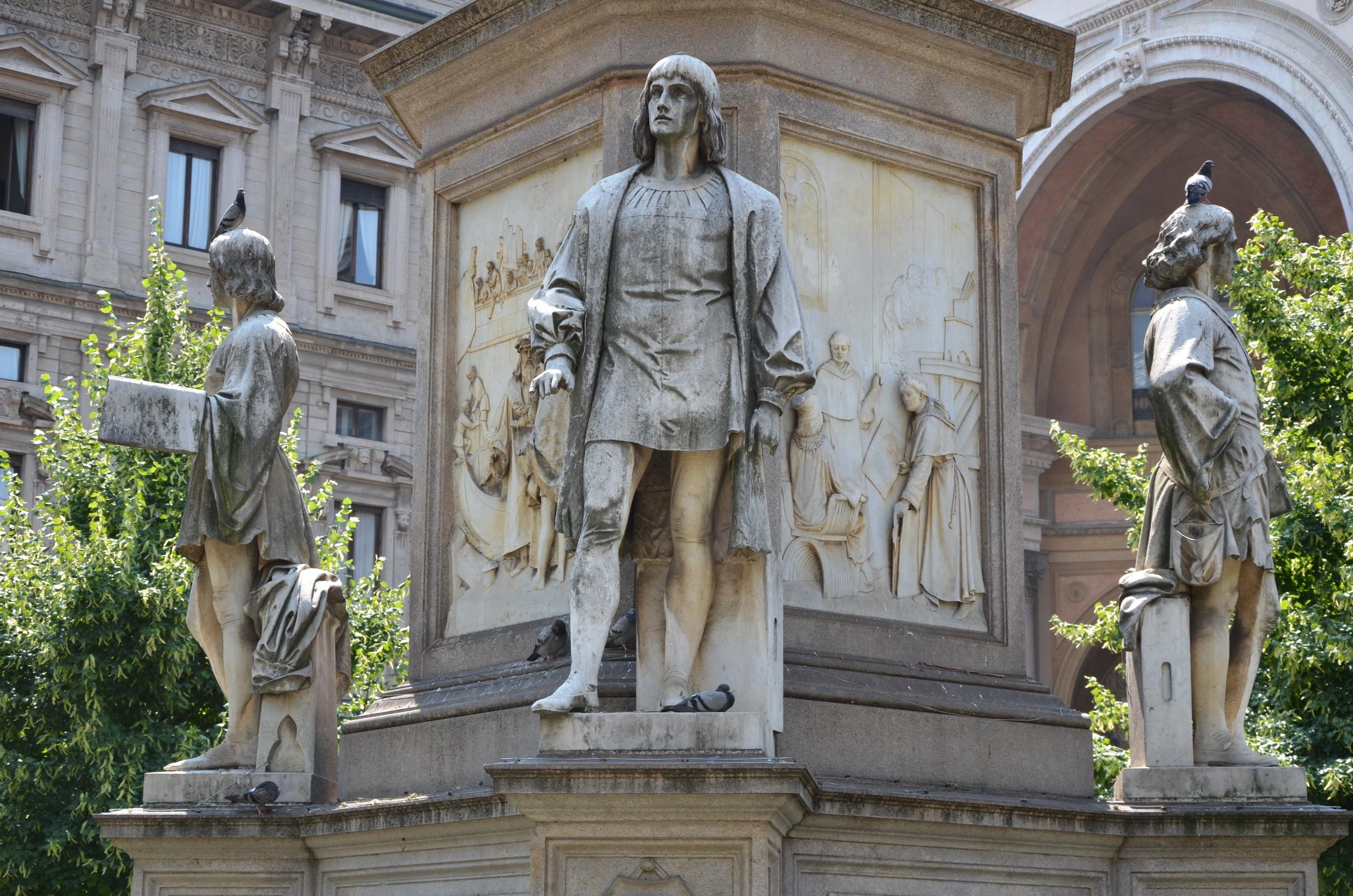 Фото Памятник Леонардо да Винчи