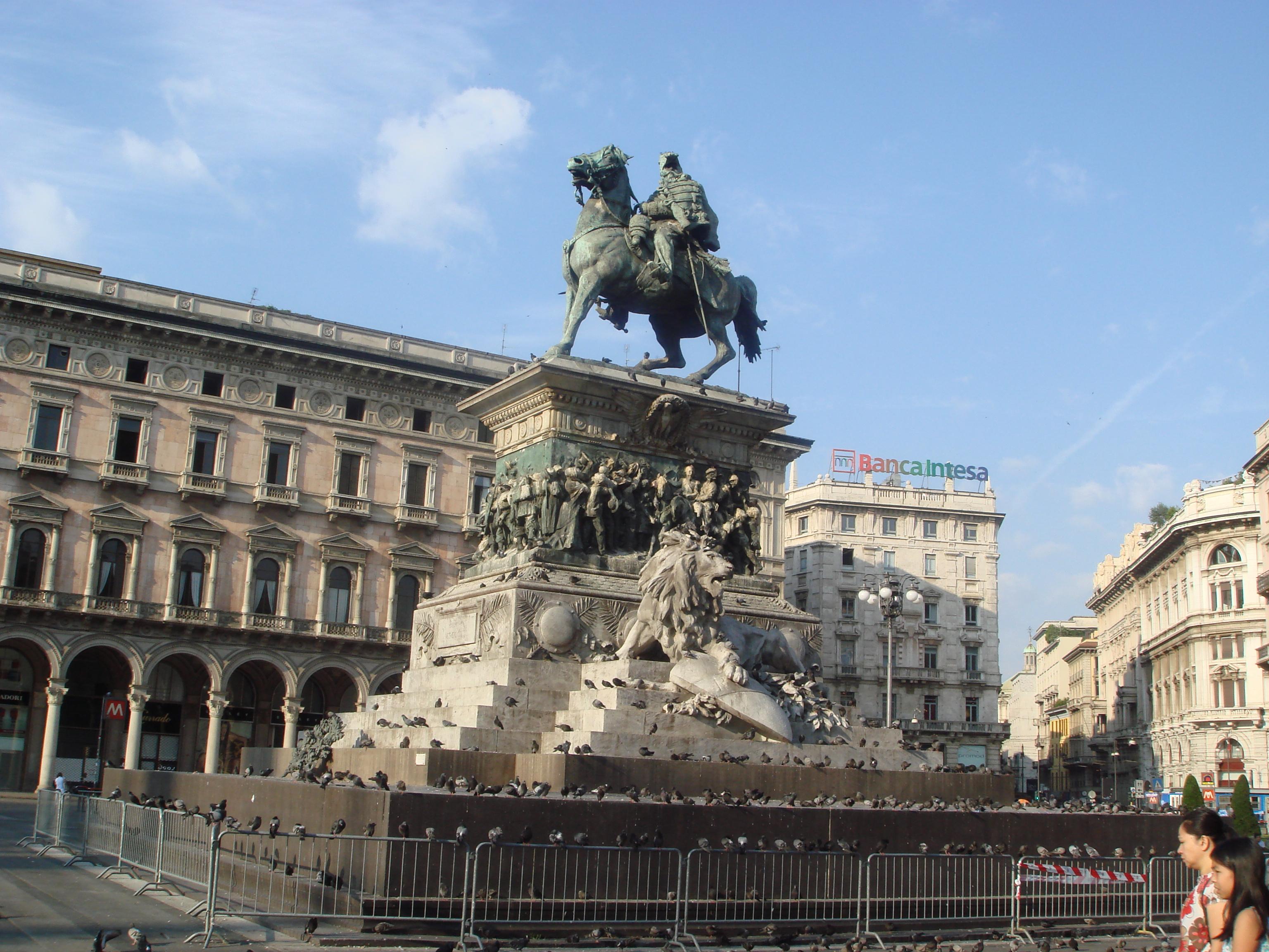 Фото Конная статуя Витторио-Эмануэле II