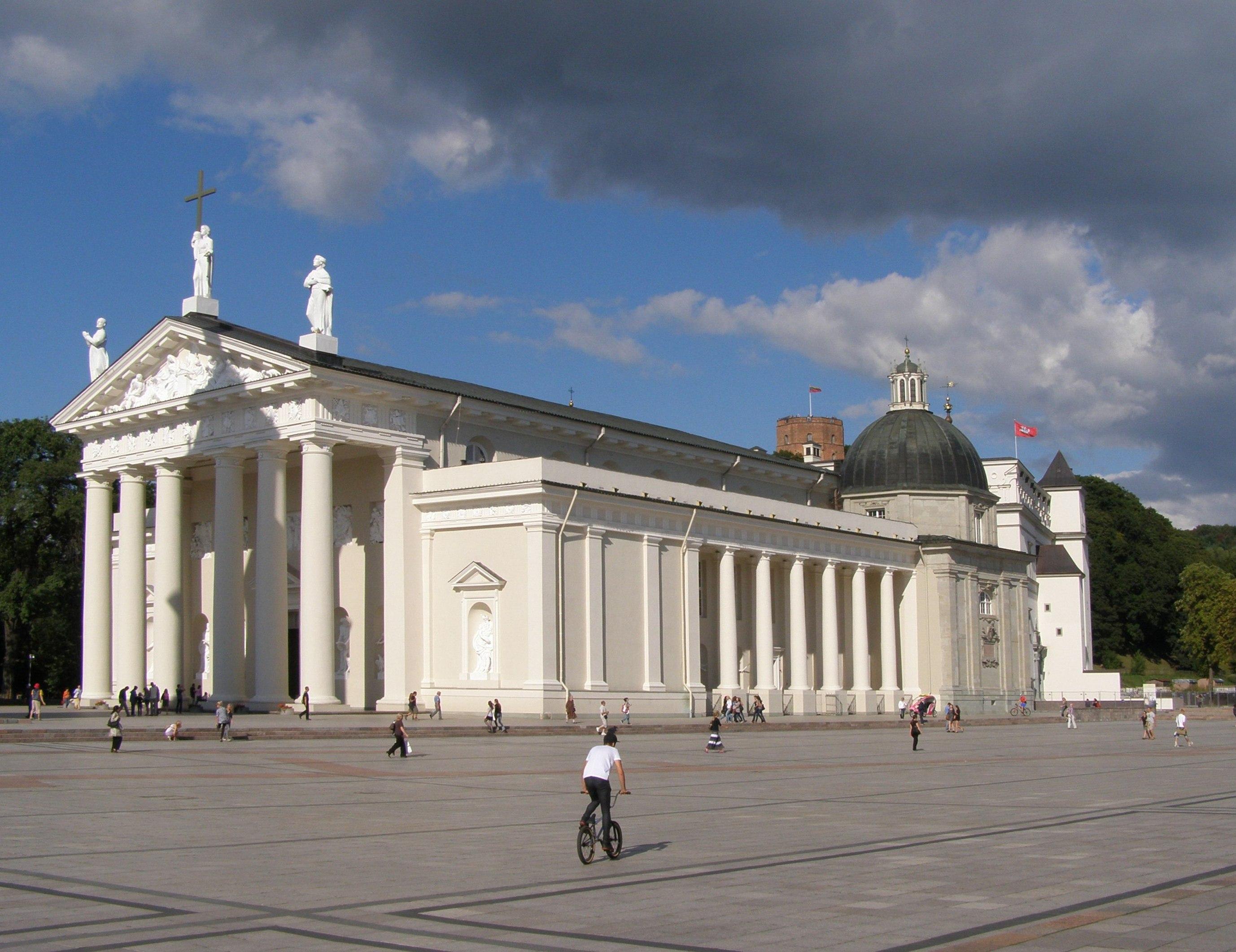 Фото Кафедральный собор Святого Станислава и Святого Владислава