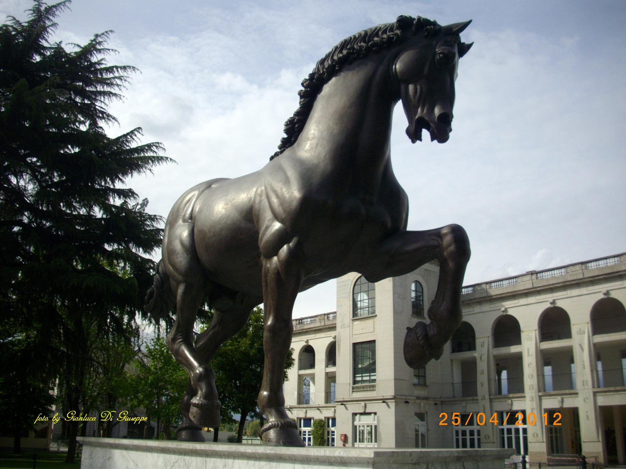 Фото Скульптура «Конь Леонардо»