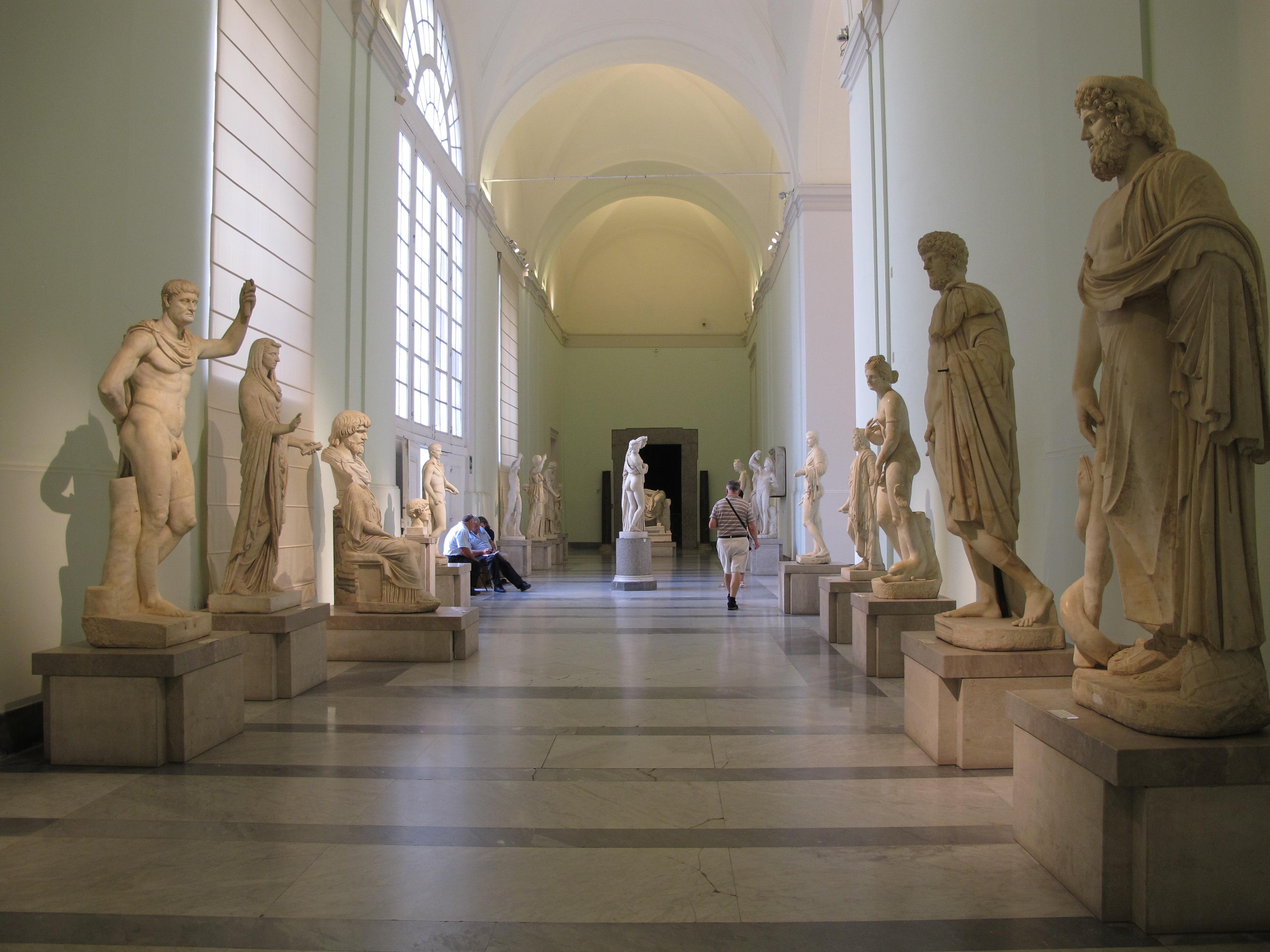 Фото Национальный археологический музей Неаполя