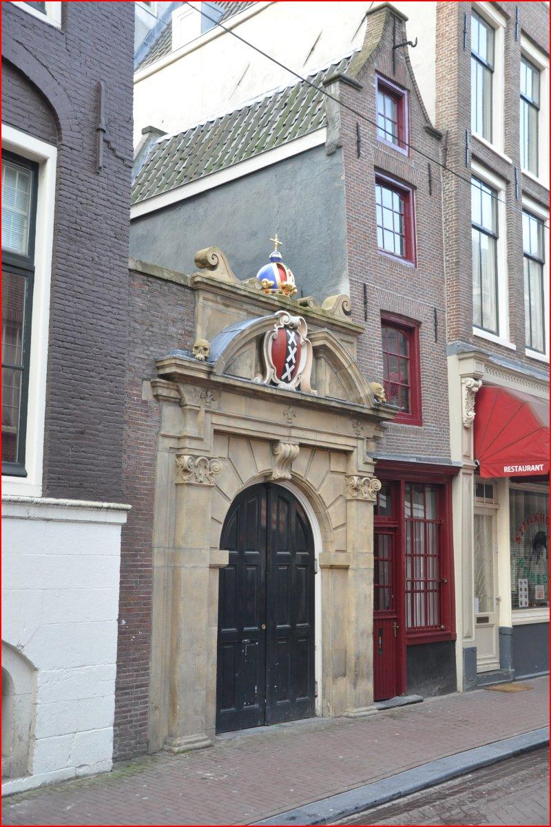 Фото Самый маленький дом в Амстердаме
